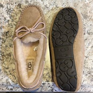 Ugg slippers, new without tag, size 7.